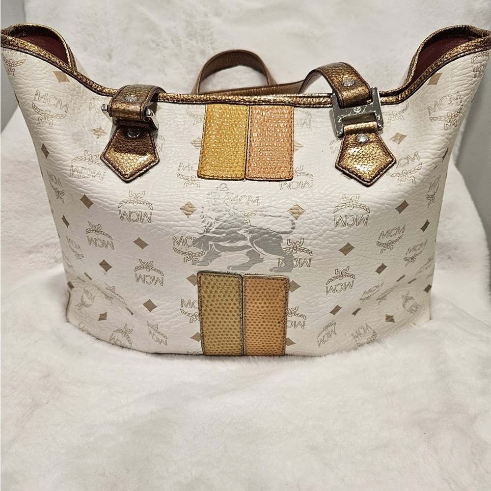 MCM Visetos Striped Princess Lion Shoulder Bag